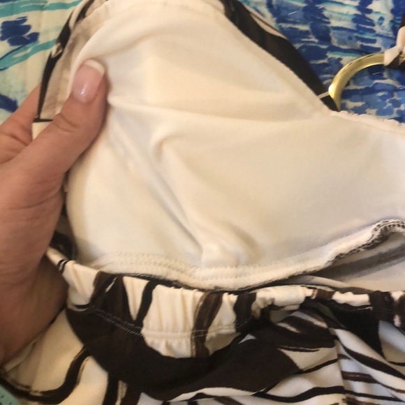 LAST CALL EXPIRES 11/20 Speechless floral halter dress w/ gold accent ring - Picture 4 of 4